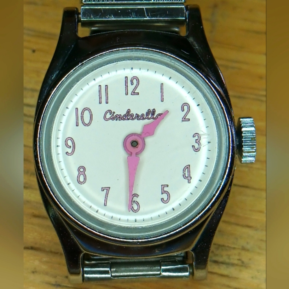 X US Time Cinderella script Girls watch, cream colored, dial pink Roman nume